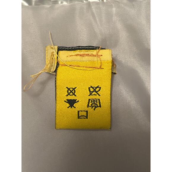 GUC Daisy Silver Puffer Cropped Puffer Jacket Warm Front Zipper Size 1X - Picture 4 of 6